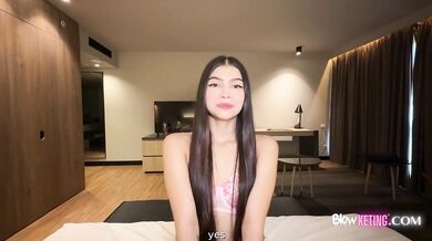 18yo Girl with Perfect Pink Pussy Gives Away Her Virginity