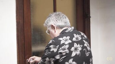 My husband's bugler can't see how I'm unfaithful to him with the pizza maker