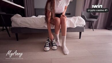 A curly-haired model in sneakers gets a sweet creampie - Fetish shoes, sneakers, feet