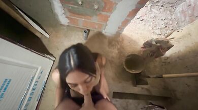 The bricklayer did a good job, so I gave him a blowjob as a reward