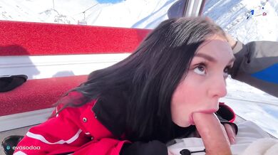 Stranger on the street showed boobs, paid with hard fucking and face camshot/ public sex