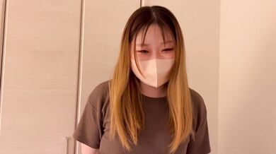 A night walk while putting a remote control vibrator on my Japanese girlfriend My first toilet sex