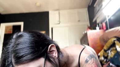SHE WANTS TO BABYTRAP ME
