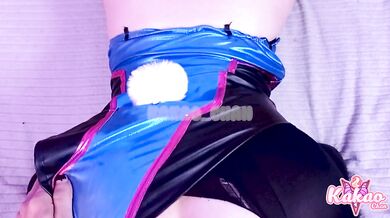 Dva gets a huge facial