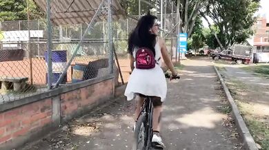 How to ride a bike while i fuck my pussy with a dildo.
