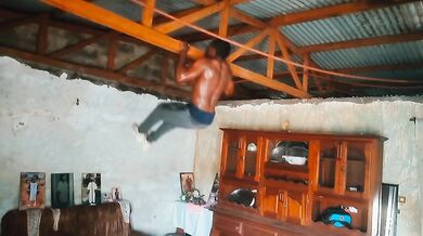 Ebony Big ass anal : comming train