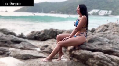 European MILF gives BLOWJOB and gets CUM in PUSSY from photographer at resort Part 1