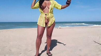 FUCKING SUCKING AT BEACH