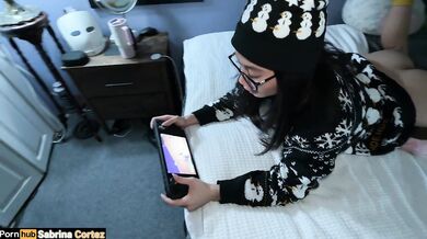 Nerdy Hot Step Sis Gets Creampie For Christmas!