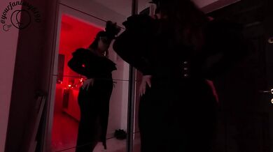 Carnival Mask Mistress Mirror Farts