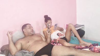 Deixei o cuzinho da safada todo aberto
