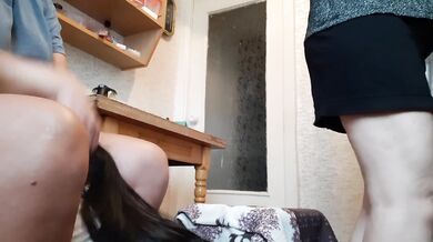 I try to quietly fuck my girlfriend in the mouth while her mother makes us breakfast - IkaSmokS