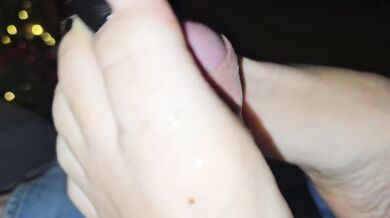 Waiting for Christmas, and some super slutty Christmas videos...feet for Santa Claus