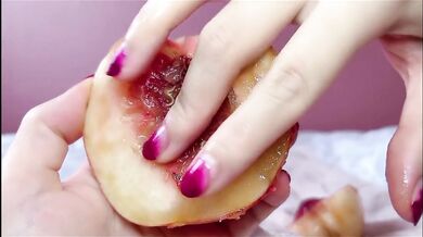 PEACH CUM from JAPANESE HENATAI -heavenly sweetie orgasm-