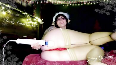 Juicy and The Ghosts of Cumsmas: A Christmas Special