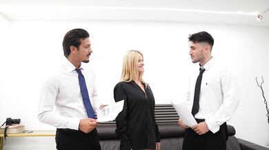 Interview ends in a Hardcore Threesome, she gets Double Penetrated - Rossa Vax