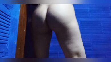 I am very horny who wants to play