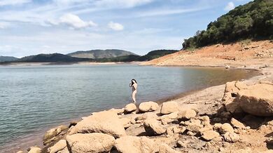 LONELY GIRL AT THE BEACH WAS HORNY FOR SOME COCK