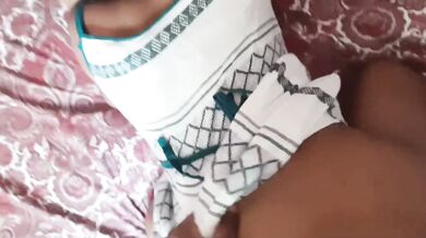 SLUT WIFE Gets Her First Stranger Fuck මිනිහ නැති වෙලේ හොර කොල්ලා එක්ක කිම්බ පැලෙනකන් හිකුවා