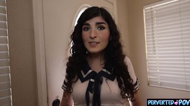Pregnant student Nikki Slick seduces professor
