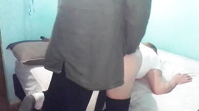 tengo sexo de perrito con chica de remera blanca en pleno invierno