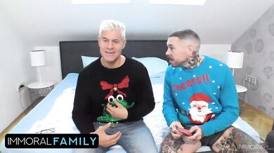 Card Games Turns Ino Taboo Anal Creampie Threesome For Squirt Machine Maddy Black On Christmas Eve - Immoral Family 4k