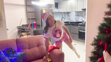 I give my little stepsister the best fuck of her life as a Christmas present.