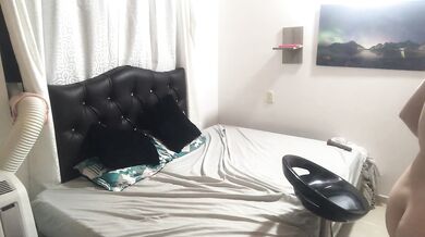 I fuck my stepsister secretly