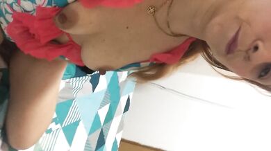 I film my body in a swimsuit for my lover and caress my pussy