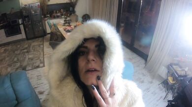 MilfyCalla- Face fuck while wearing white fur coat and ugg boots 208