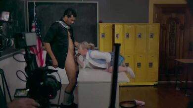 Bubbly Hottie Eliza Eves Loves Rough Sex Domination