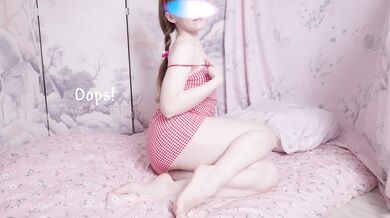 Couldn't Hold Back and Fucked Step-Sister on Christmas!