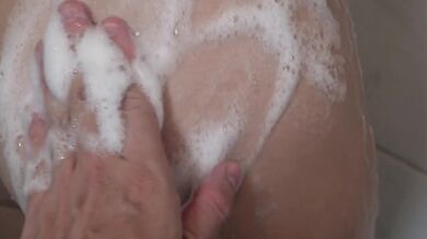 My Naughty Wife Gave Me a Wet Tease Before Washing the Car… Then Took My Cream in the Box