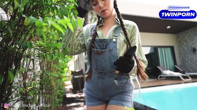 Master fucked the sexy gardener. Cum on her breasts