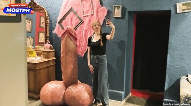 Seduced a shy student who loves VERY BIG cocks