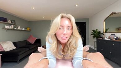 BRITISH SLUT 'bonnie blue' Gives HAPPY ENDING - Bonnie Blue x Danny D