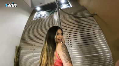 I Fuck Hotel Employee In Medellin To Pay For His Room