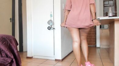 Big-ass Squats, Full body, come and request your own Custom Video, full length clips on Only Fan's