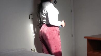 I Wanted To Fuck The Delivery's Dick Before My Husband Comes Home, But He Cums Inside (REAL)