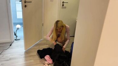 Hot and Sexy Mini Golf Girls Contest in a Handjob Challenge to make a cock Cums first Game