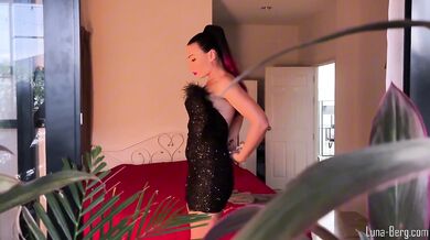 UNFAITHFUL WIFE. CHEATING WITH STAFF: SUCKING dick, fuck IN ALL POSITIONS. CUMMING IN HER MOUTH.