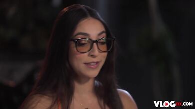 Flirty Babe Madison Wilde Uses Her Charms To Attract Attention