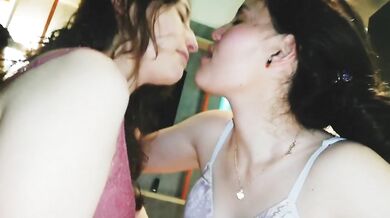 Ella kisses me rich in the ear, that turns me on and heats me up!!