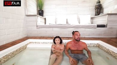 SPYFAM Lulu Chu Begs Stepbrother For His Cock