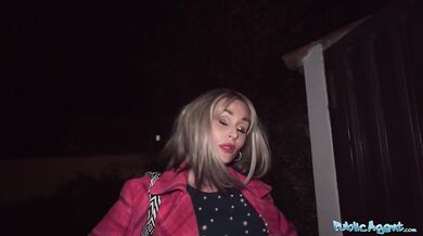 Public Agent I fuck my GF's Hot Mom who has great big boobs