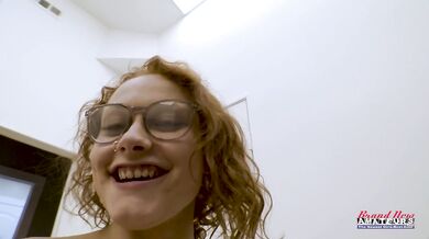 Cute Hottie Luna Parish Shows How To Give A BJ Like A Pro!