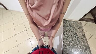 Real Estate Agent Accepts Blowjob and Anal Sex to Sell Property