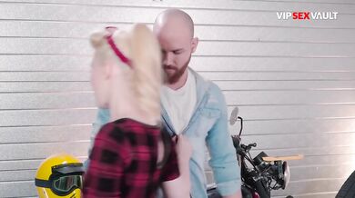 Polish Babe Gets Railed By Her Biker BF - VIP SEX VAULT