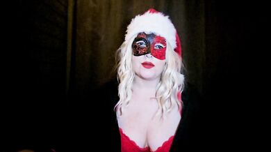 Mrs. Clause smoking blowjob