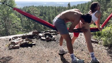 Authentic Hammock Fuck – Romantic Viewpoint Turned Into Real Outdoor Sex